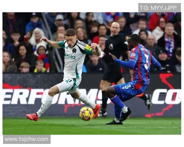 英超第11轮西布朗主场迎战水晶宫全力争胜展现实力